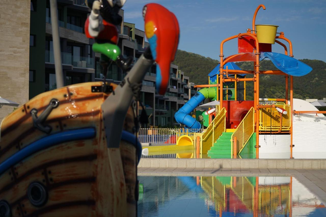Hvd Reina Del Mar - Premium Spa Service & Free Parking Obzor Exterior foto